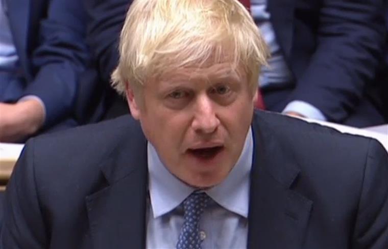 Brexit. Boris Johnson considera “urgente” concluir o processo