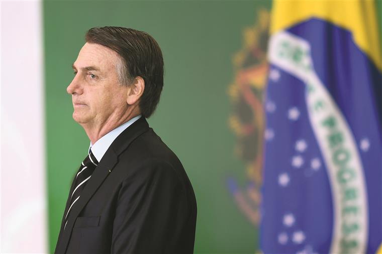 Bolsonaro afirma que desflorestação não vai acabar porque faz parte da cultura brasileira