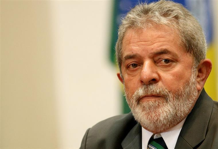 Brasil. Lula contra reeleição de políticos