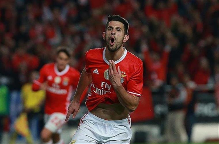 Benfica vence Rio Ave na Luz por 2-0