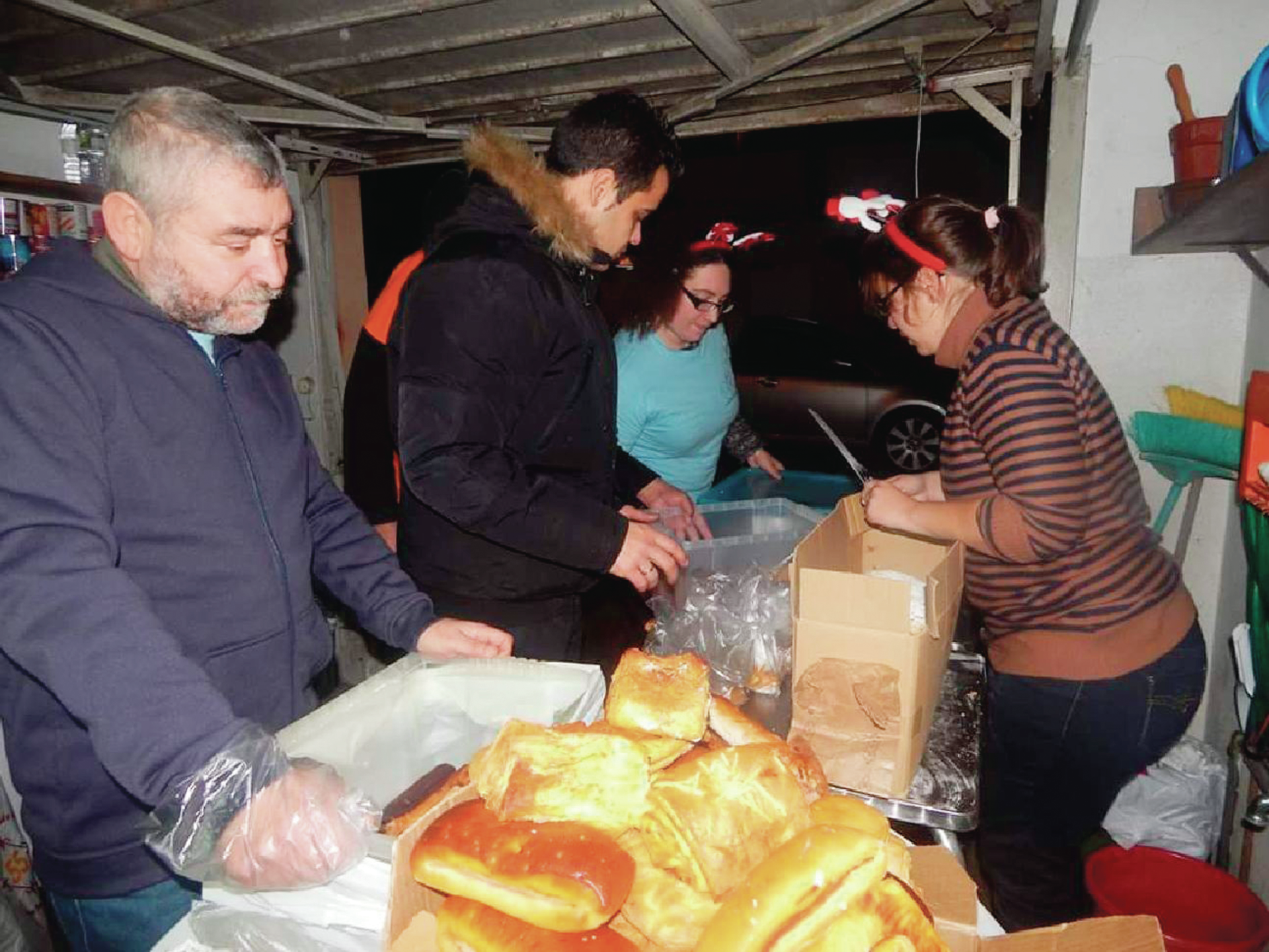 Voluntários.  Testemunhos de quem dá  o seu tempo aos outros