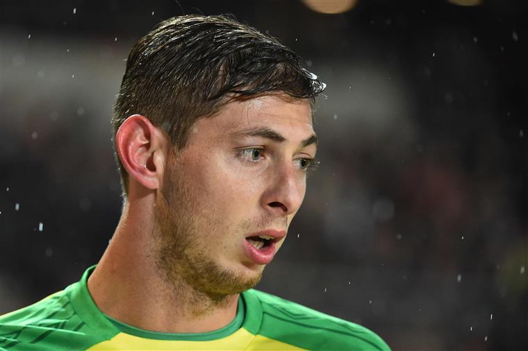 Emiliano Sala: buscas retomaram depois de iniciativa de familiares