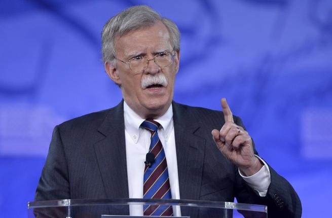 Venezuela. Bolton ameaça Maduro com “resposta significativa”