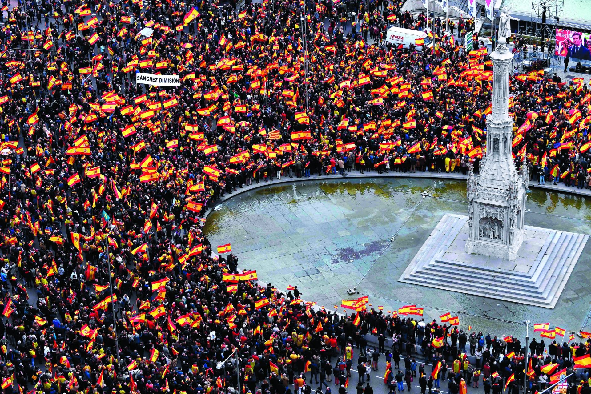 Espanha. Nacionalistas na rua para pedir eleições antecipadas