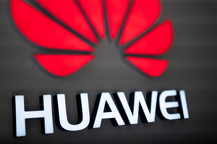 Huawei ultrapassa Apple no mercado chinês