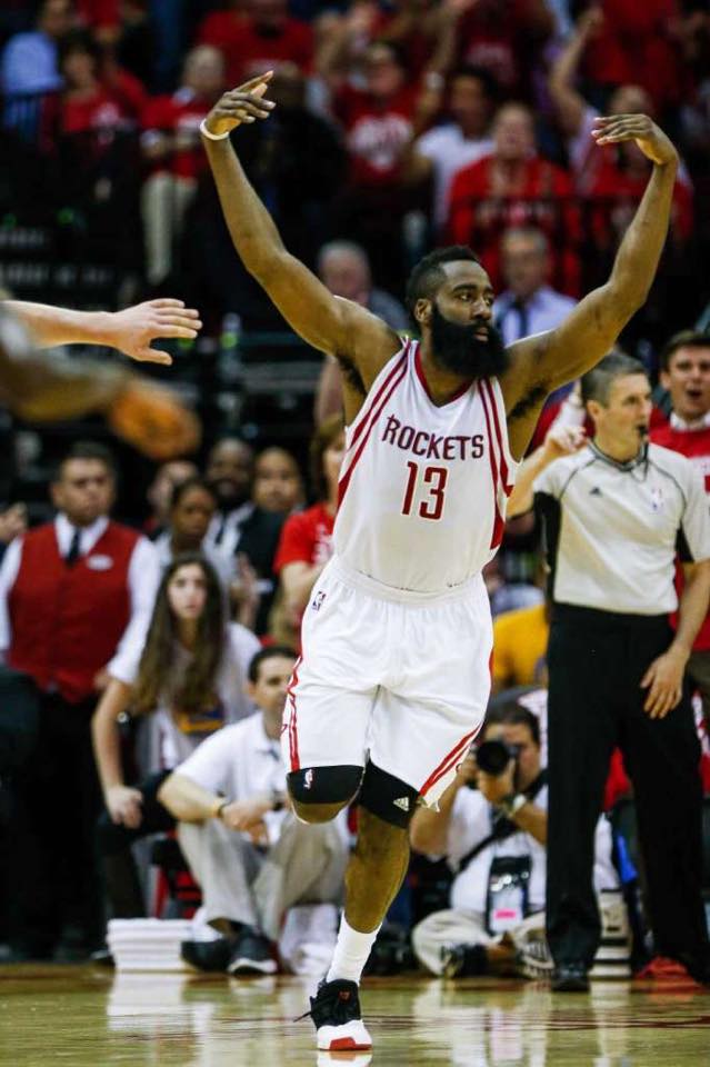 NBA. Harden marca mais de 30 pontos há 31 jogos consecutivos