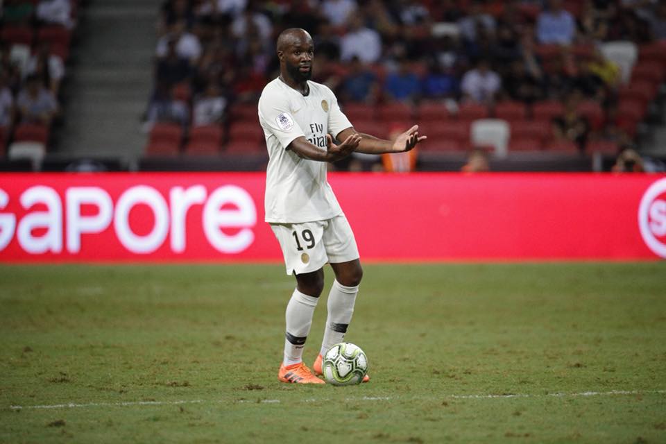 França. Lass Diarra rescinde com o PSG e anuncia retirada