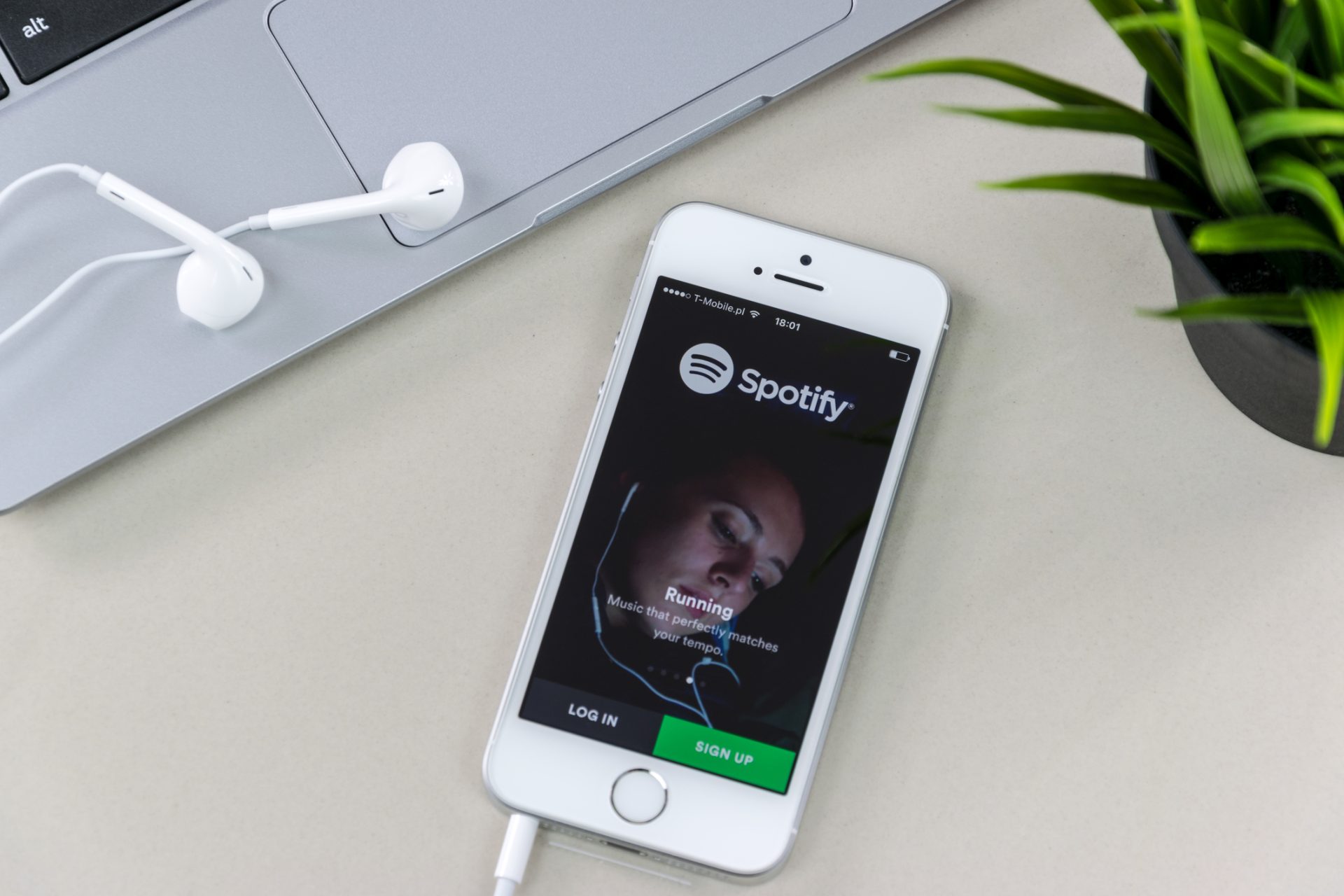 Nova regra do Spotify pode levar à suspensão de várias contas