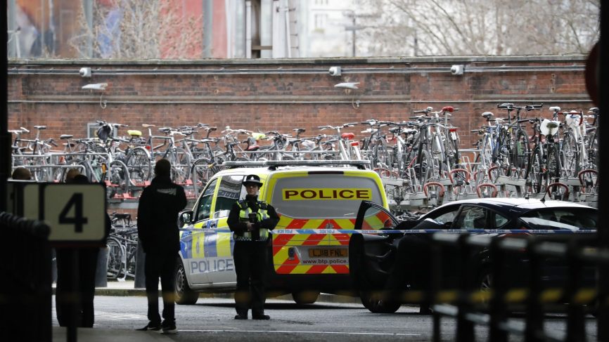 Irlanda. Bombas de Londres e Glasgow reivindicadas por grupo que diz ser o IRA