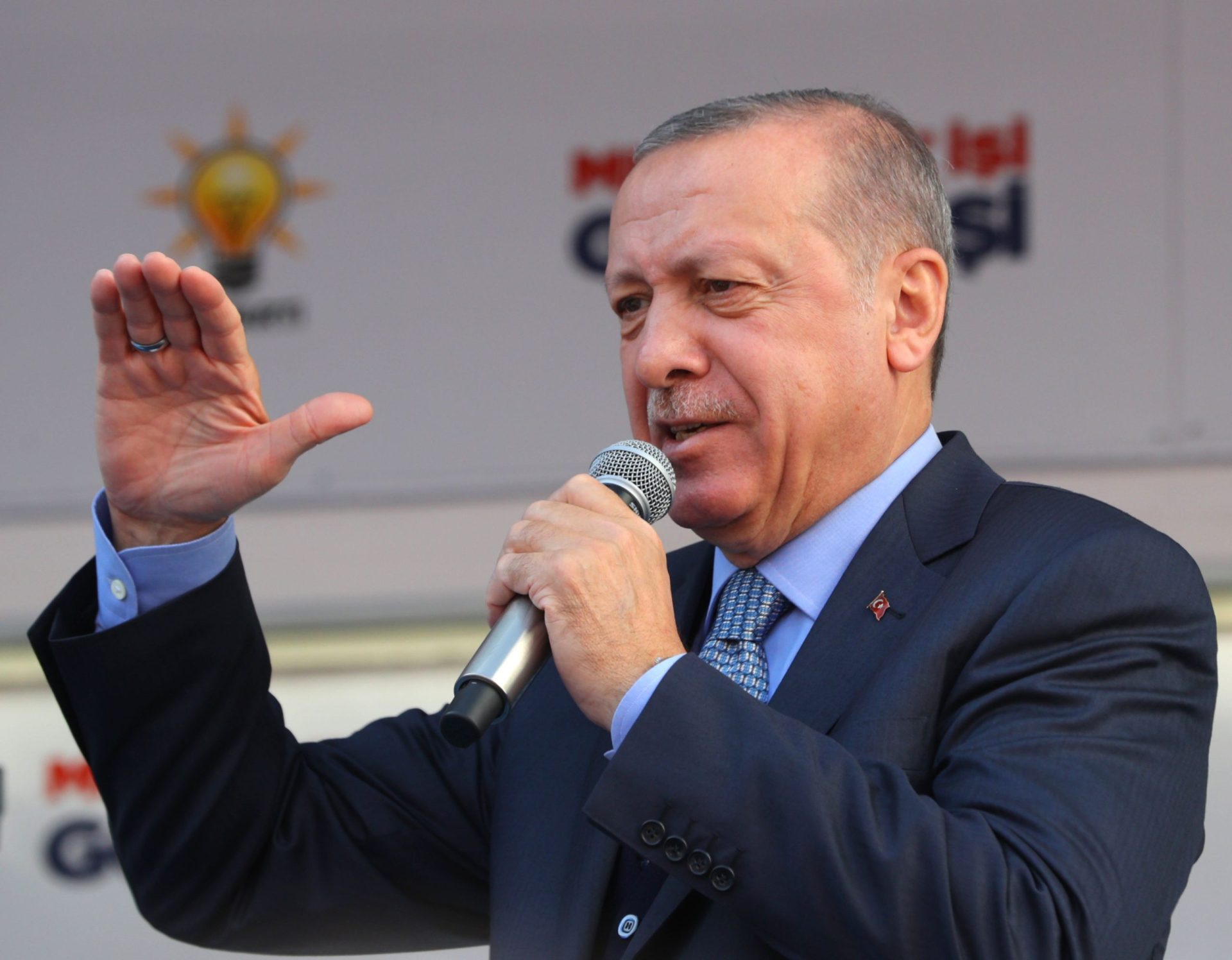 Erdogan condena atentado terrorista: “Amaldiçoo aqueles que o cometeram”