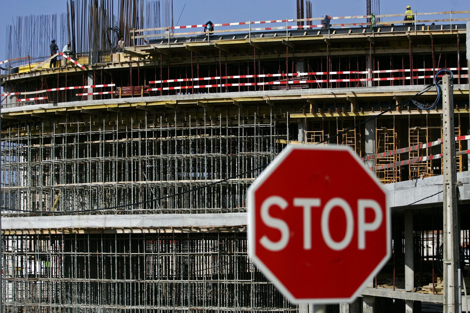 Construção. Saem 100 trabalhadores por dia de Portugal