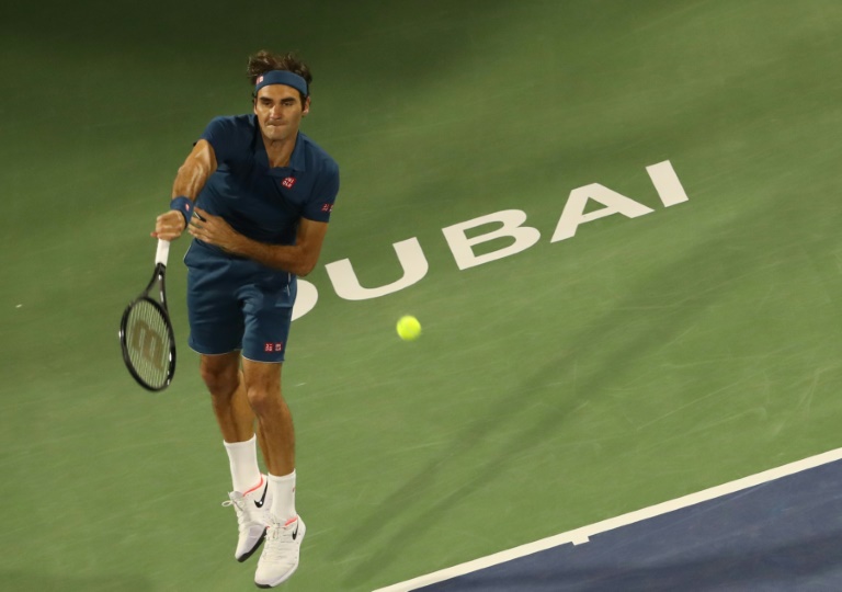 Federer ganha o 100º título da sua carreira no Dubai