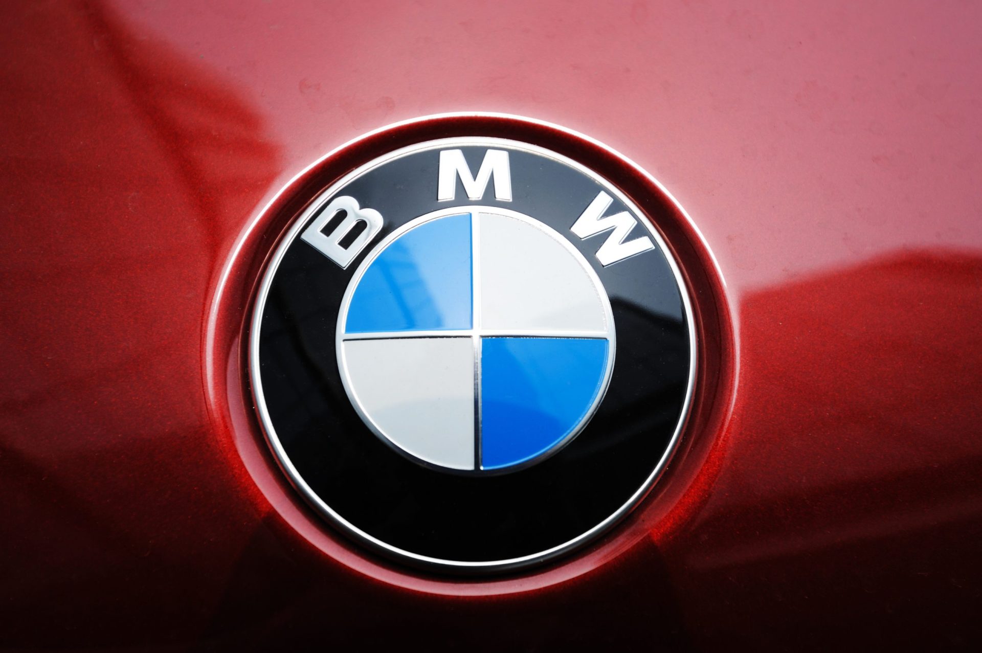 O caso em que a BMW foi condenada por usar crianças em publicidade