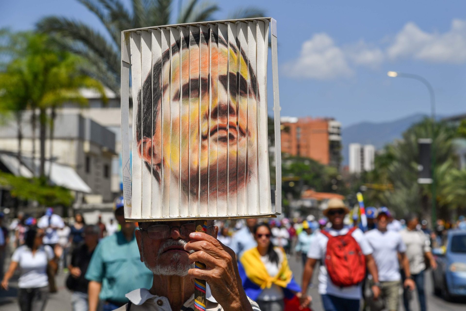 Guaidó desafia Maduro e regressa à Venezuela