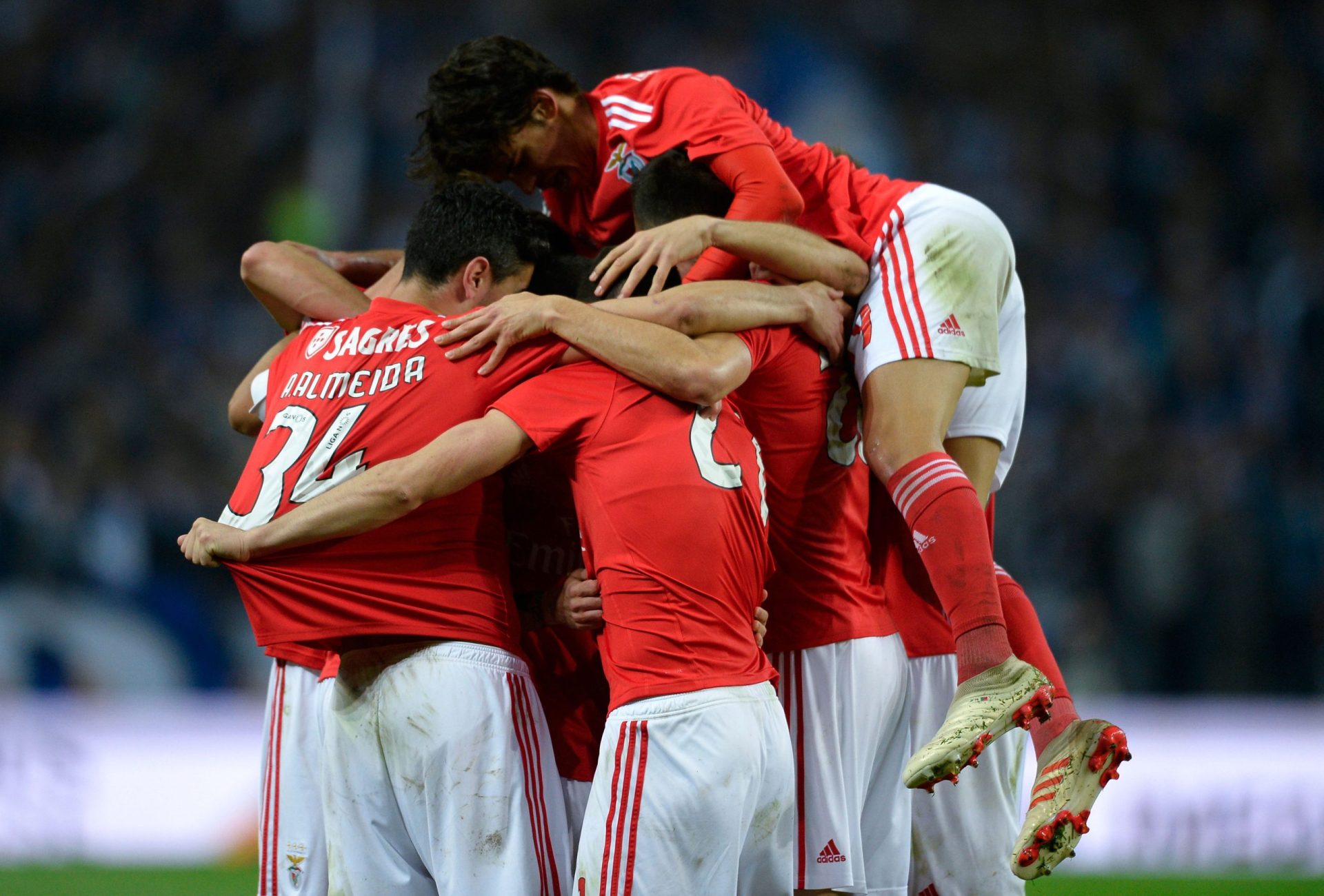 Após euforia no Dragão, Benfica volta à Liga Europa com Dínamo de Zagreb