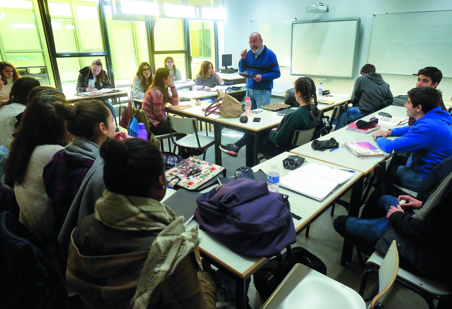 Avaliação. Escolas dividem ano letivo em semestres