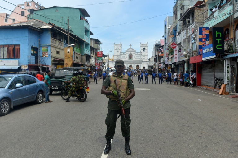 Sri Lanka. Carrinha explode perto de igreja