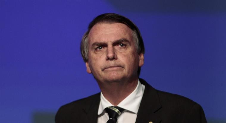 Bolsonaro faz-se convidado mas é desconvidado