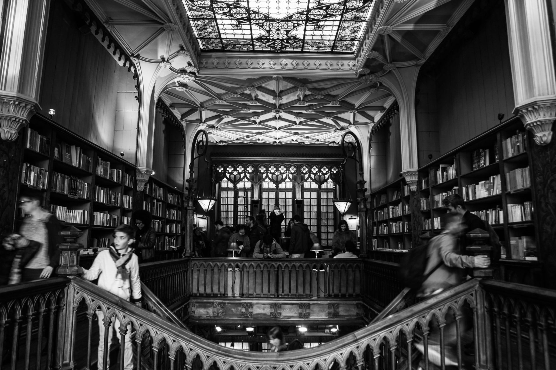 Livraria Lello compra Teatro Sá da Bandeira