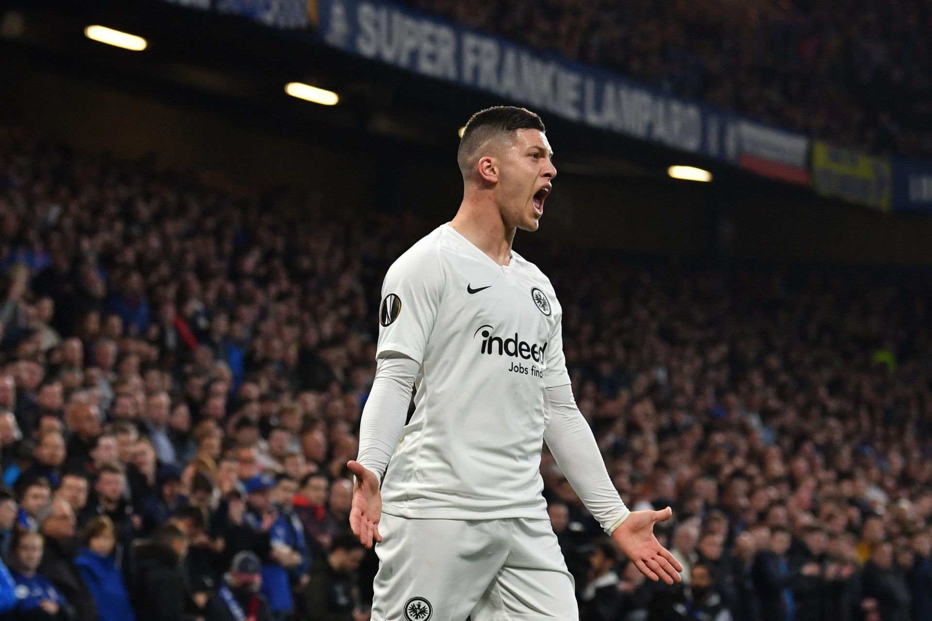 Luka Jovic. Agora é Real: contratação do sérvio deixa milhões na Luz