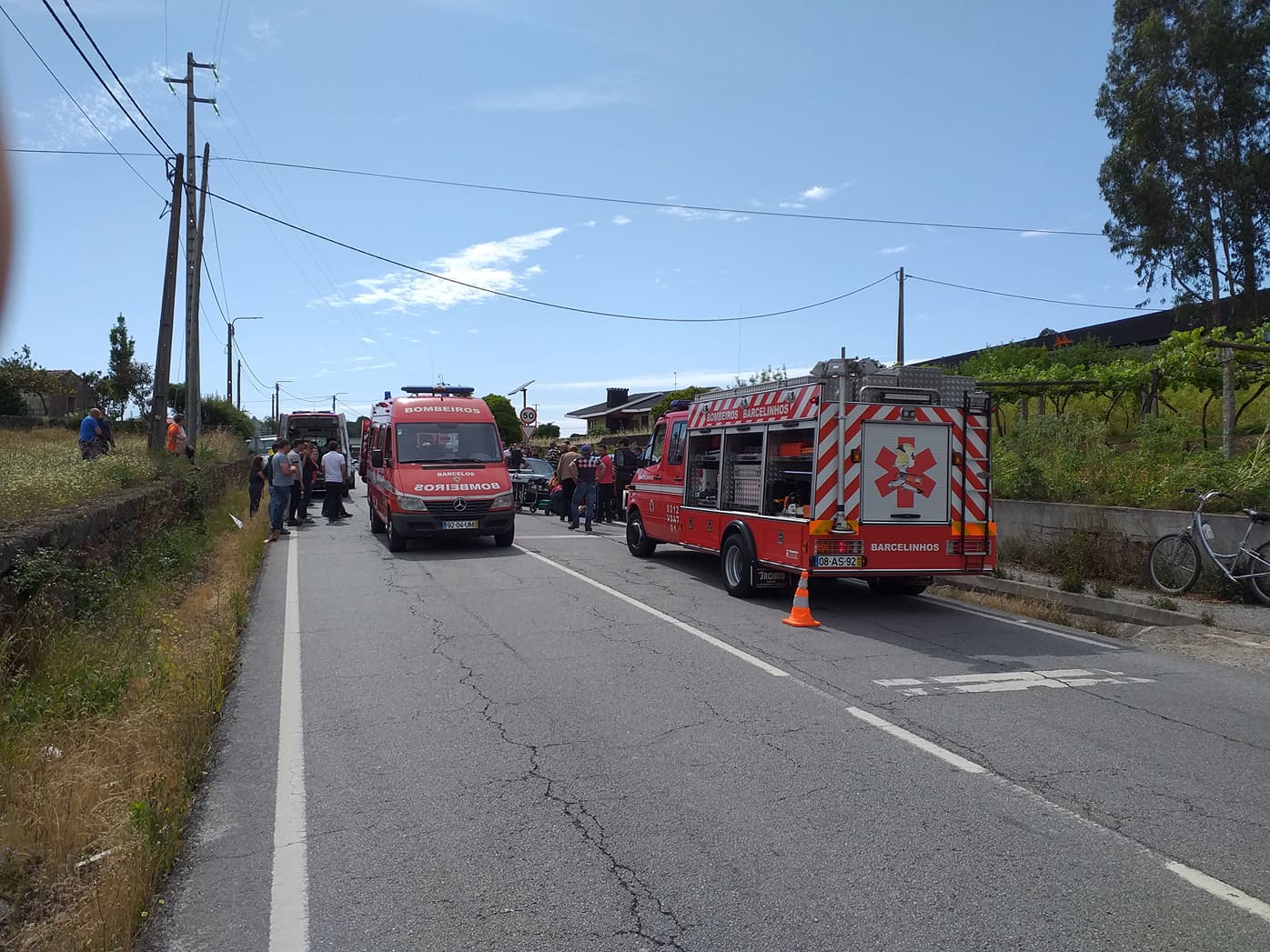 Três feridos numa colisão em Barcelos