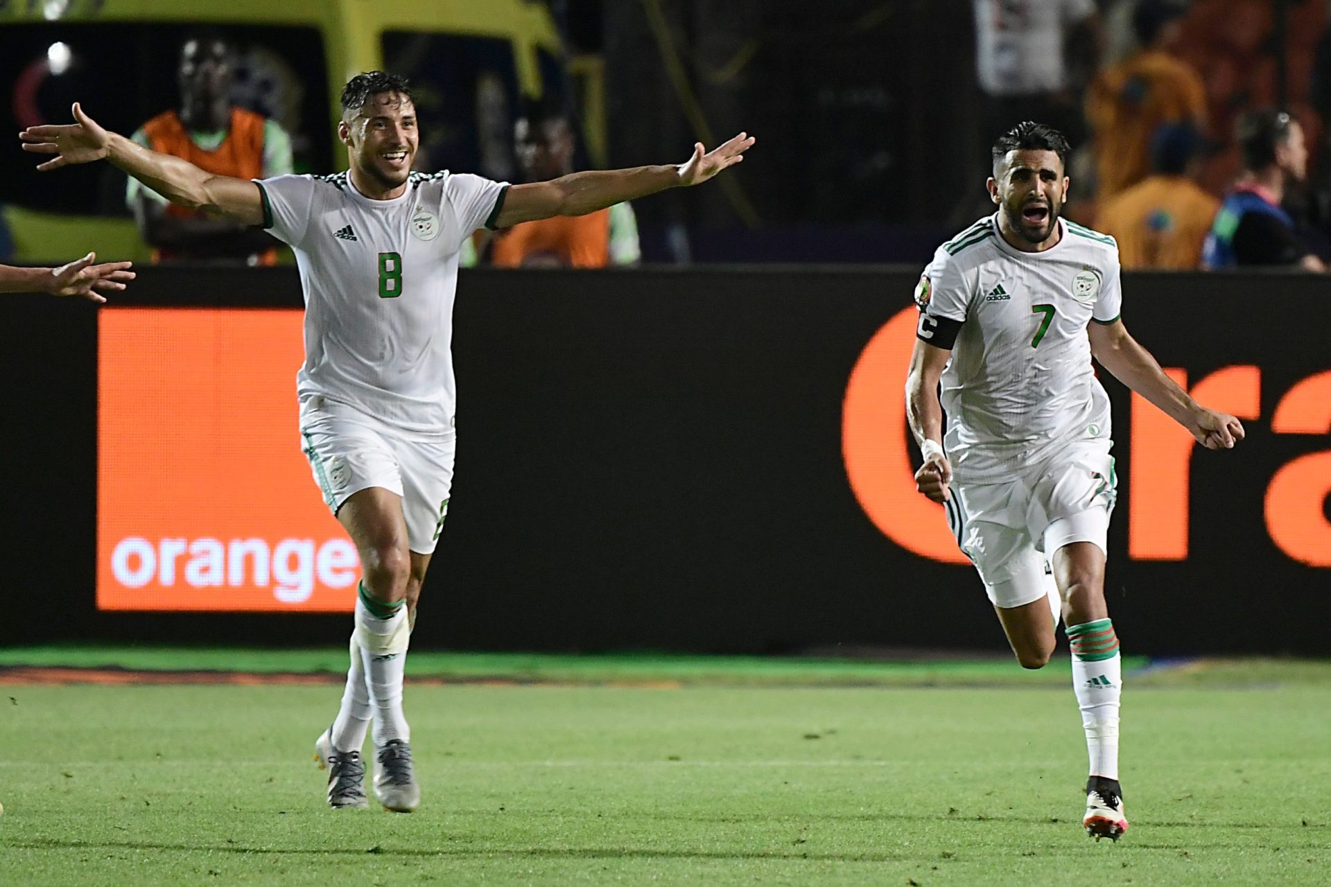 CAN. Afinal, o alvo do tiro de Mahrez era a Frente Nacional