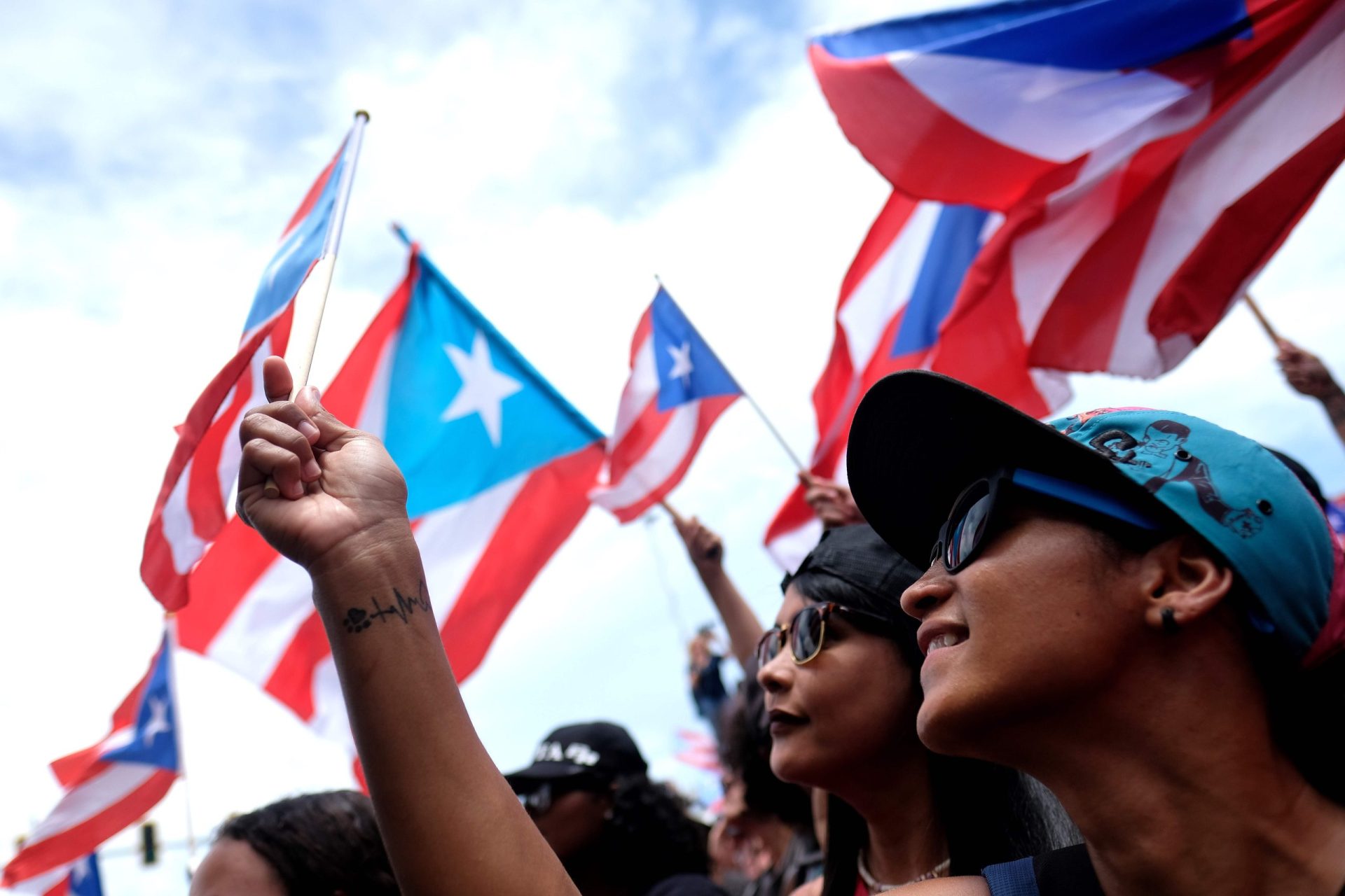 Governador de Porto Rico demite-se depois da pressão popular