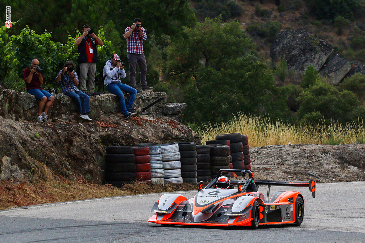 Vettra Motorsport com todos os pilotos nos pódios