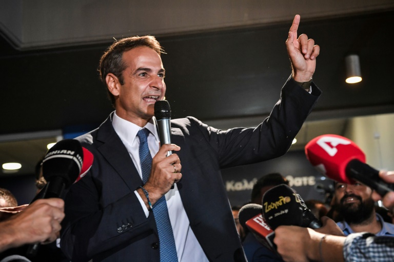 Grécia. Kyriakos Mitsotakis toma posse como primeiro-ministro