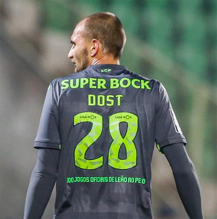 Sporting. Bas Dost oficialmente de saída