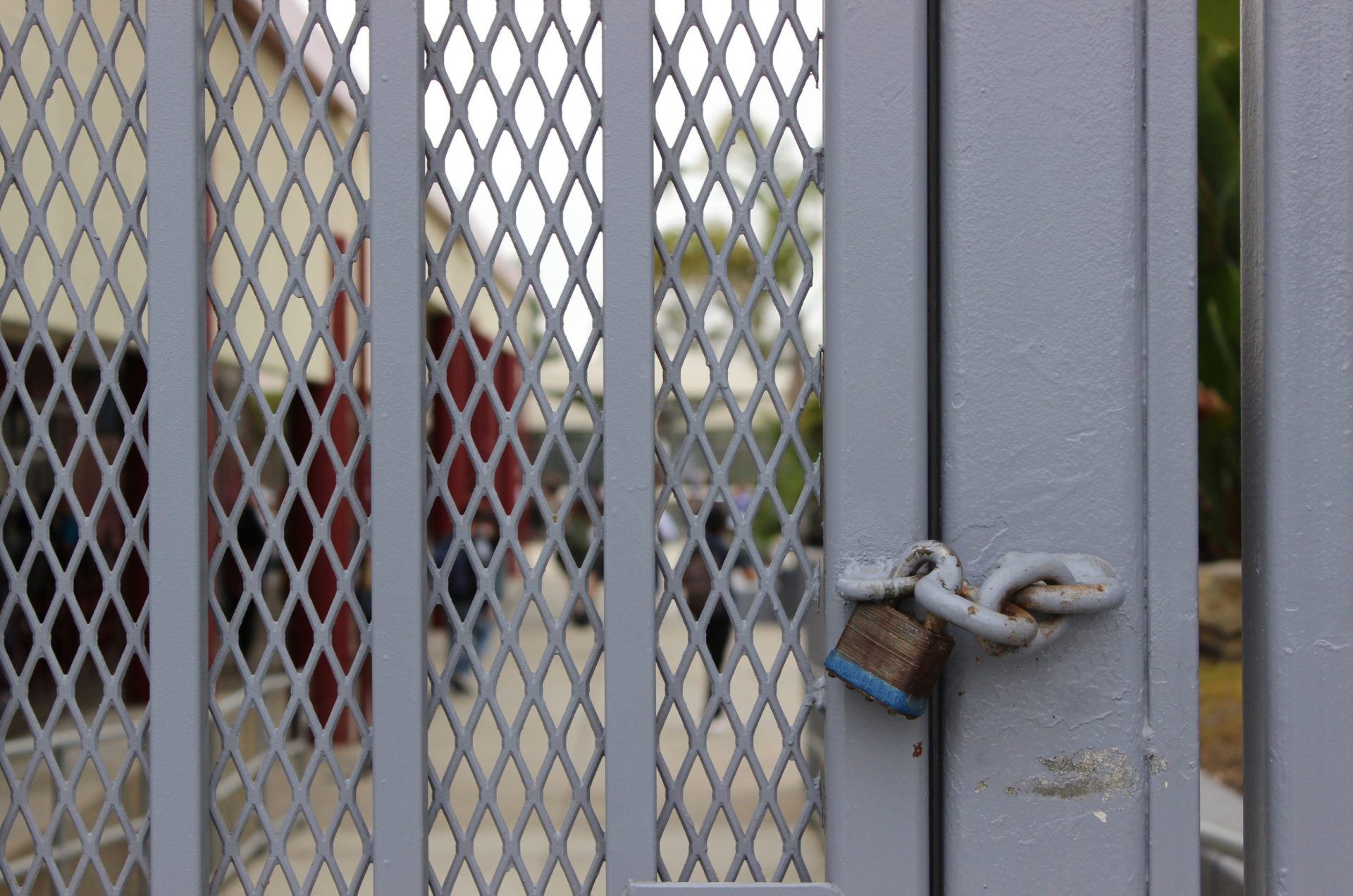 Escola no Porto encerrada a partir de segunda-feira