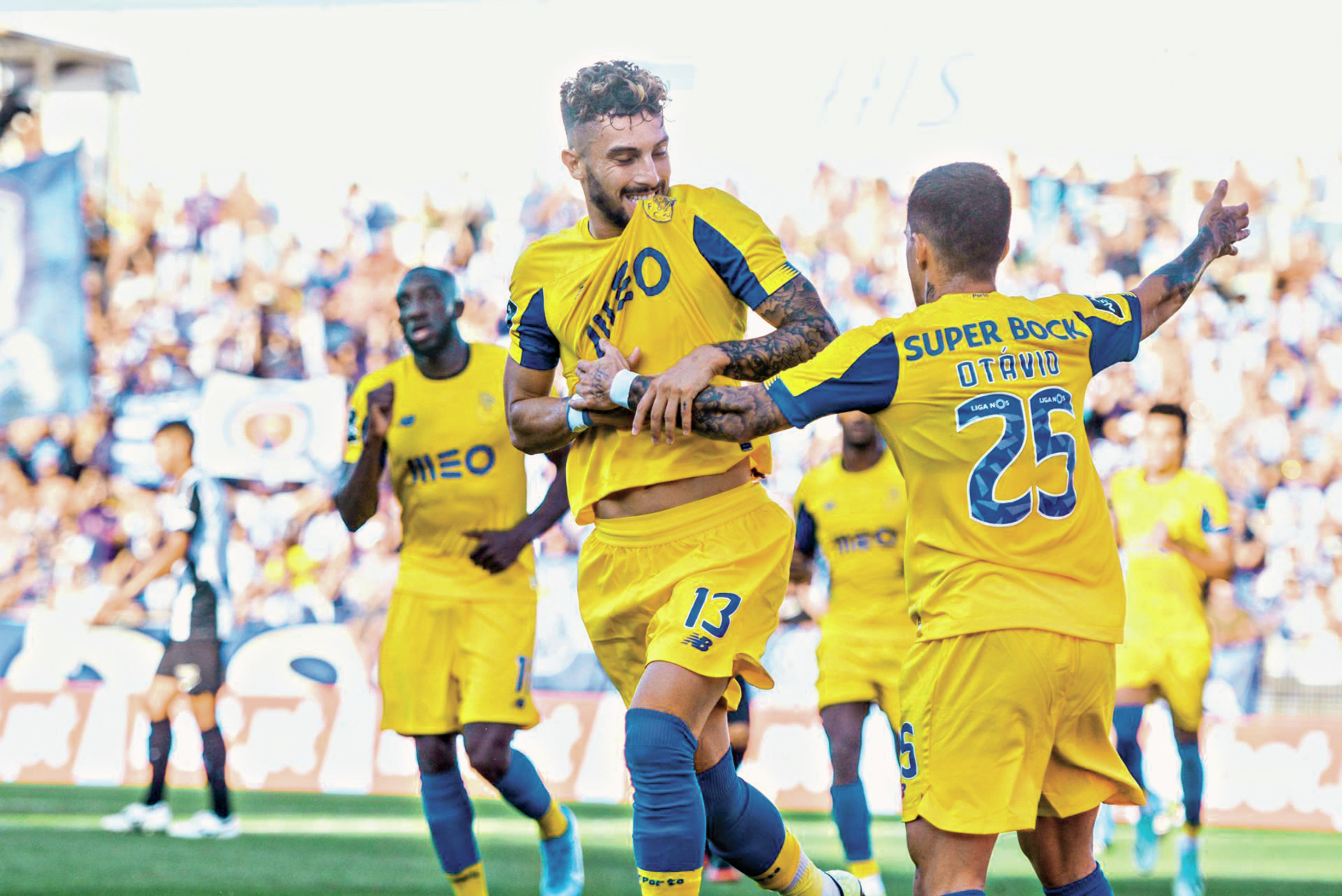 Campeonato. Um Famalicão de caça, uma águia mole e uma pedra dura