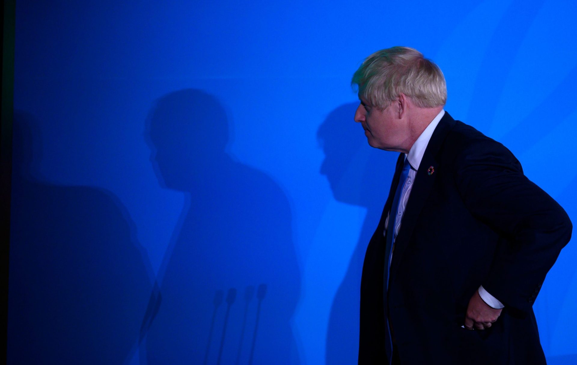 Face à decisão do Supremo, toda a oposição exige a demissão de Johnson