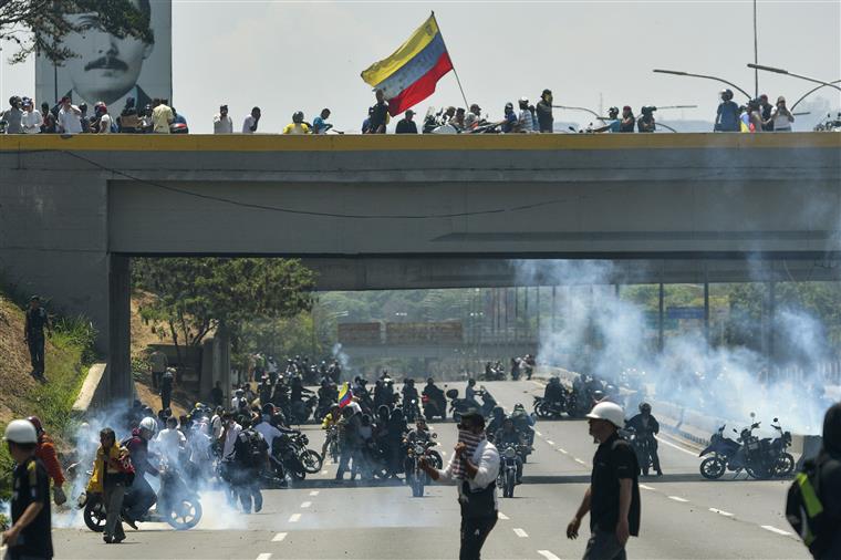 ONU cria “comissão” para investigar violações dos direitos humanos na Venezuela