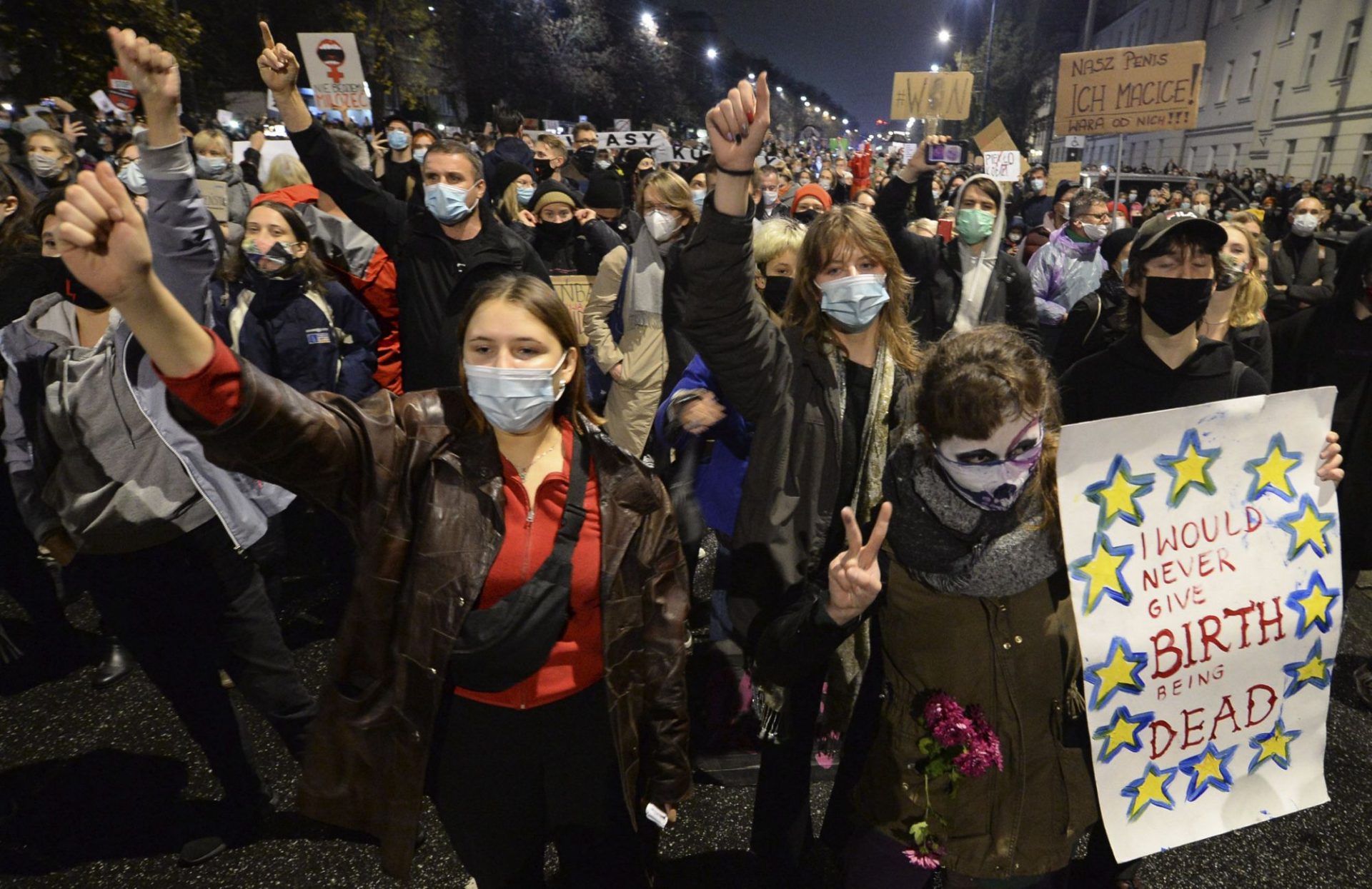 Manifestantes pelo aborto perturbam missas na Polónia