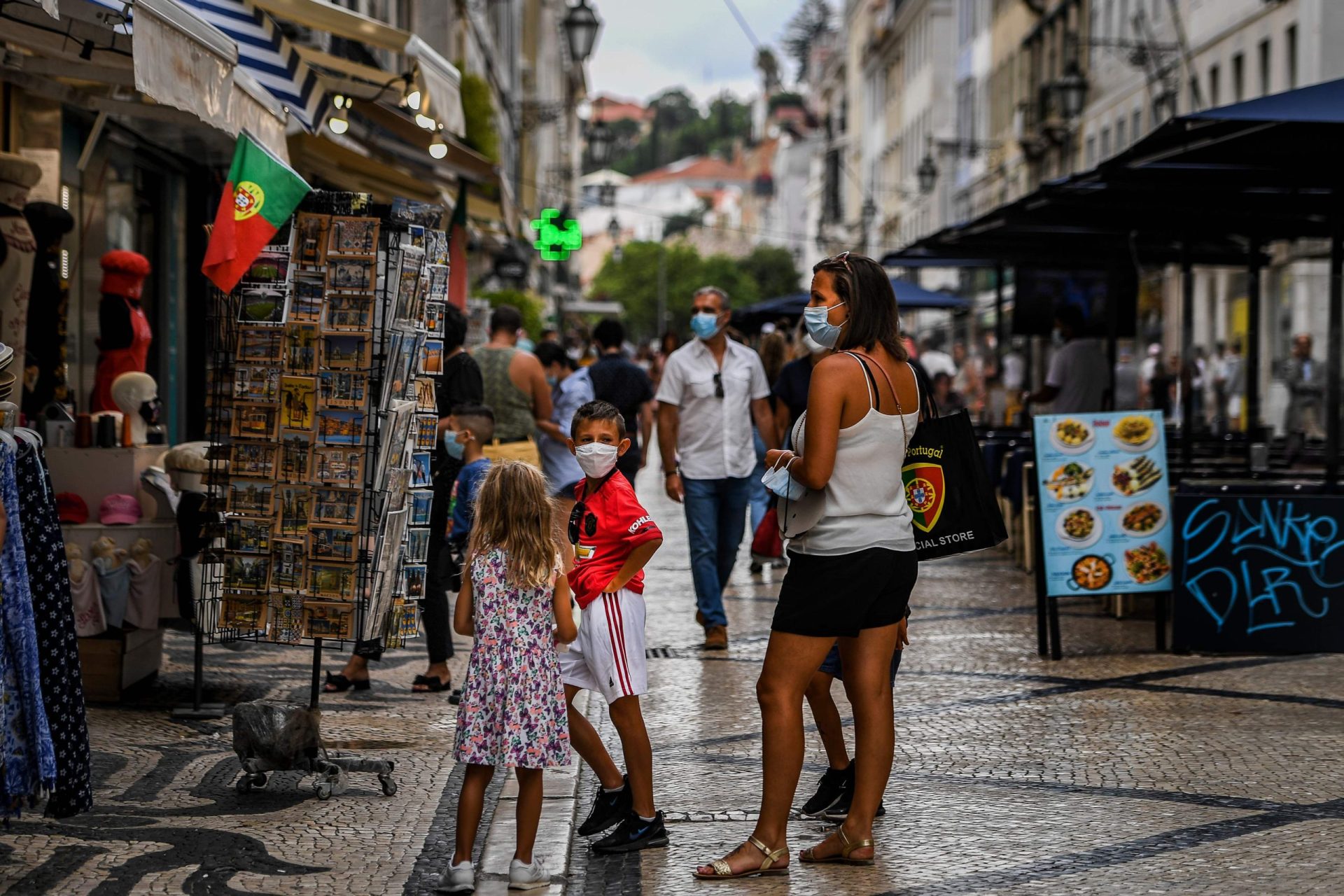 Portugal passa barreira dos mil casos com subida em Lisboa e no Norte