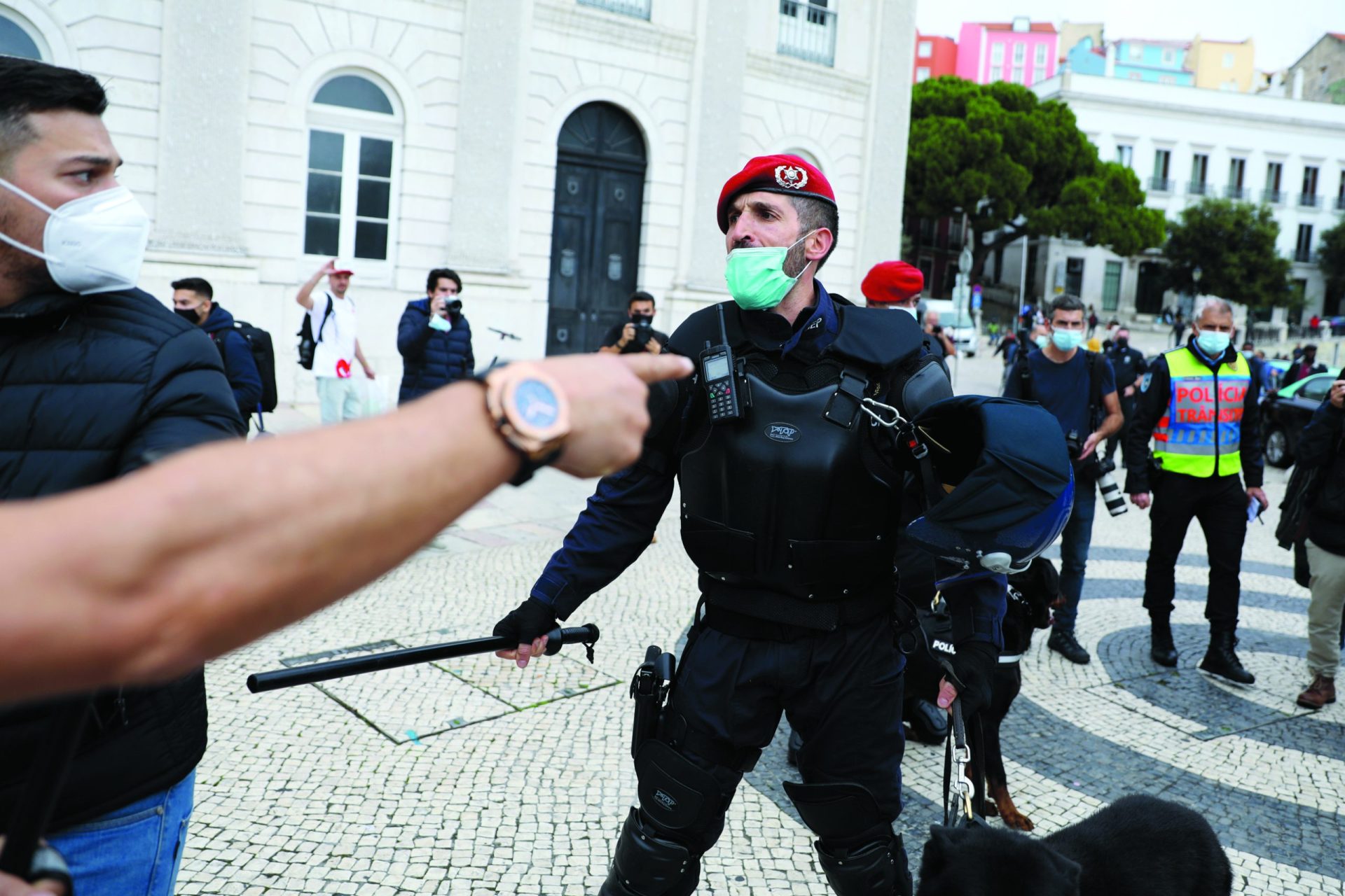 Violência. Ameaças e insultos  a jornalistas durante manifestações