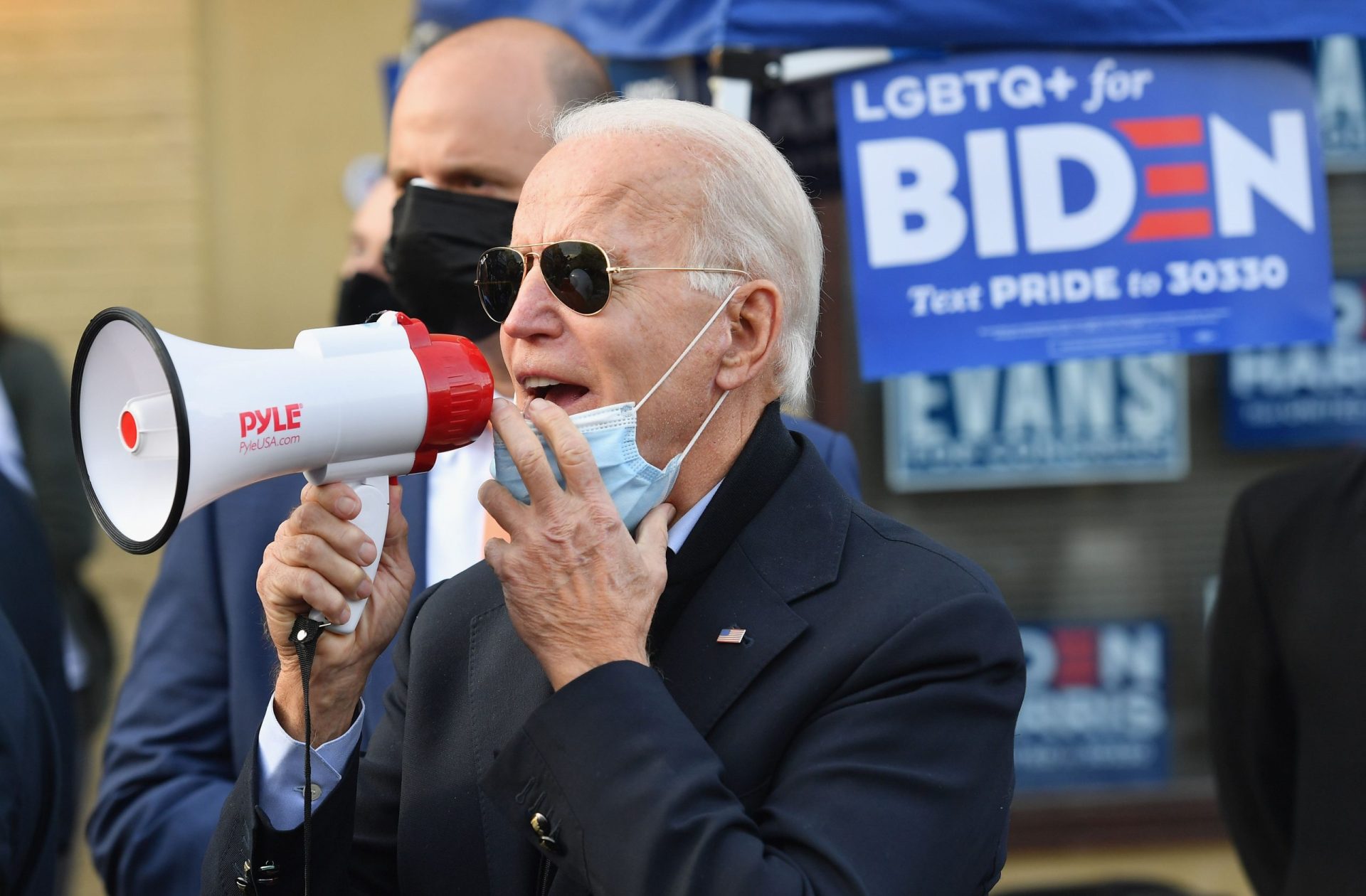 Uma minúscula vitória de Biden no começo da noite eleitoral