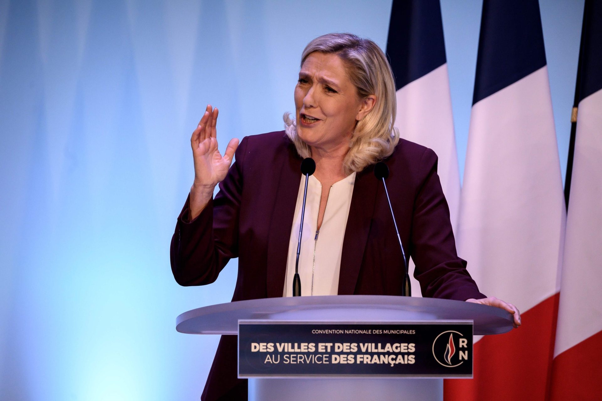 Marine Le Pen anuncia candidatura às presidenciais de 2022