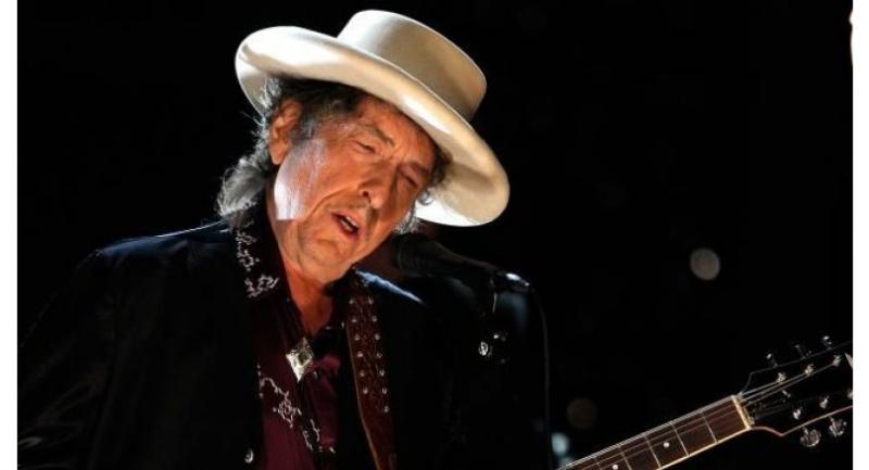 Bob Dylan vende direitos por 300 milhões