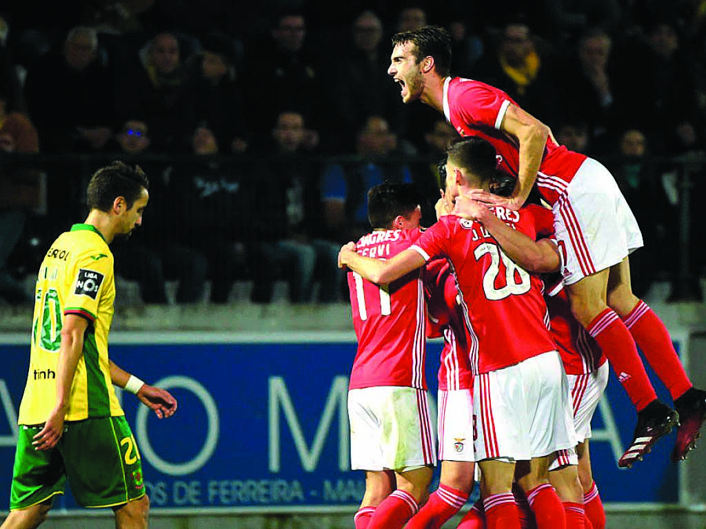 Taça da Liga e campeonato. FC Porto em queda e Benfica em alta