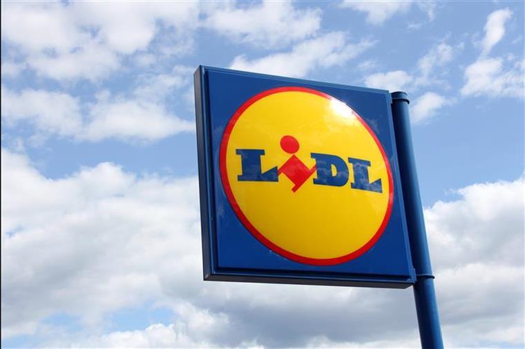 Lidl anuncia fim de sacos de plástico em mais de 250 lojas do país