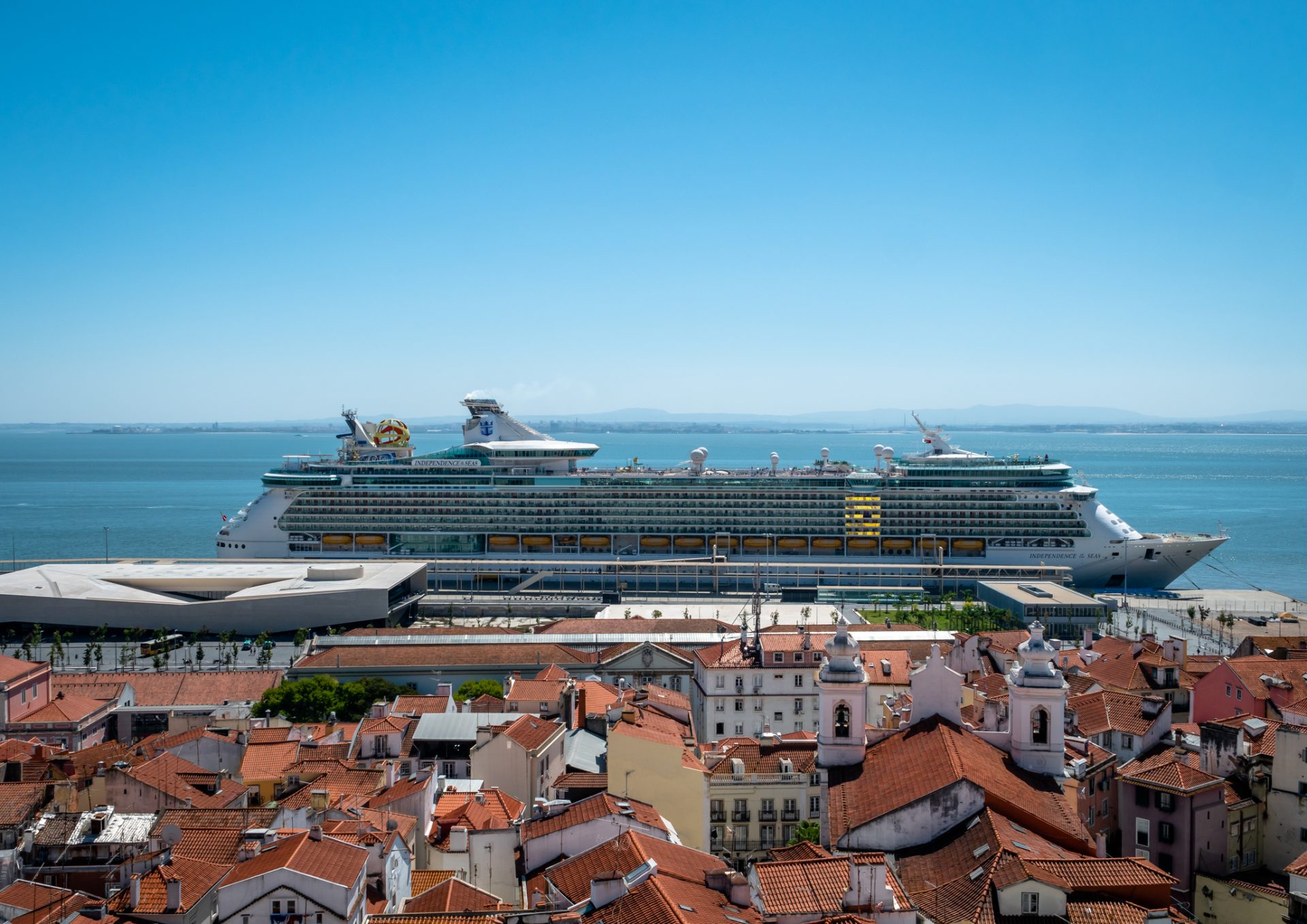 Terminal de Lisboa. Passageiros encolhem e gastos também