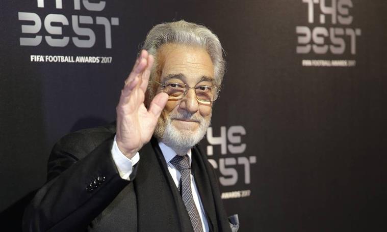 Plácido Domingo. Tenor assume responsabilidade e pede desculpa às vítimas