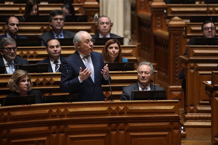 Rui Rio abandona debate e dá raspanete aos deputados