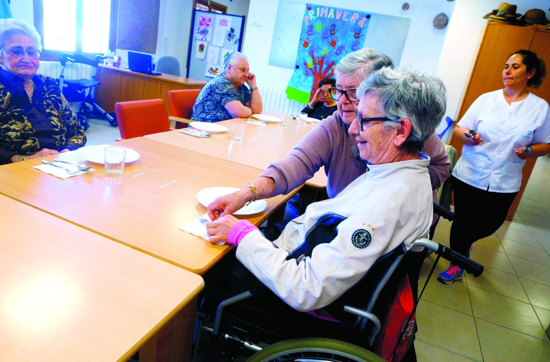 Lares. “Os funcionários vão para casa e depois quem trata dos idosos?”