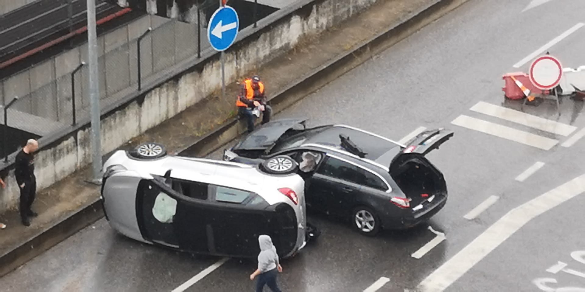 Acidente condiciona trânsito no Bairro de Santa Cruz em Benfica