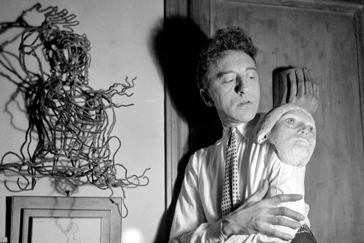 Jean Cocteau. «Façam de conta que choram meus amigos…»