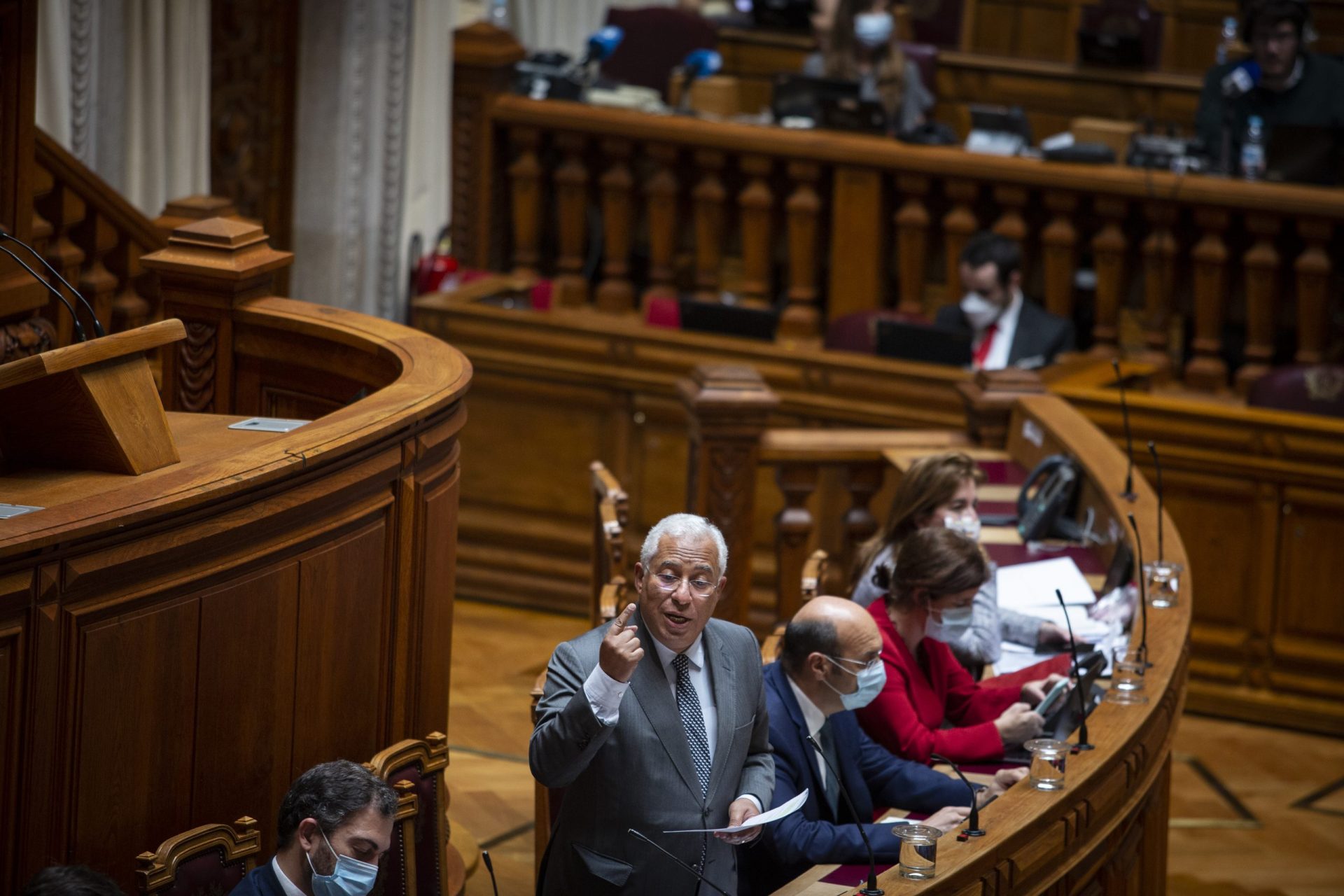 Plenários. Conferência de líderes discute regresso