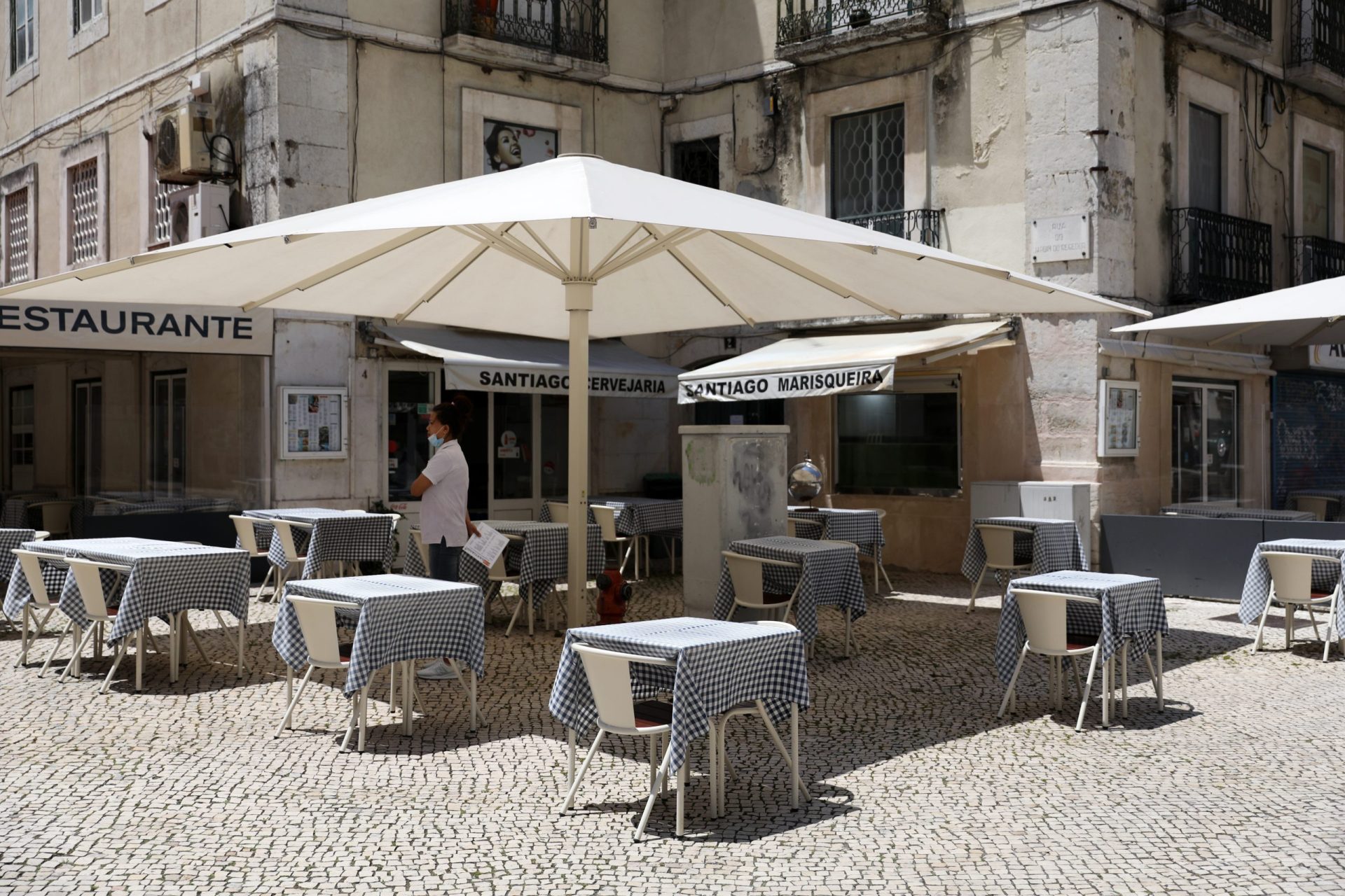 Restaurantes. Abrir as portas “por amor à camisola”